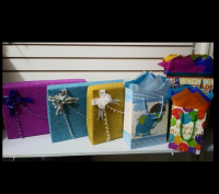 BOLSAS Y CAJAS DE REGALO 